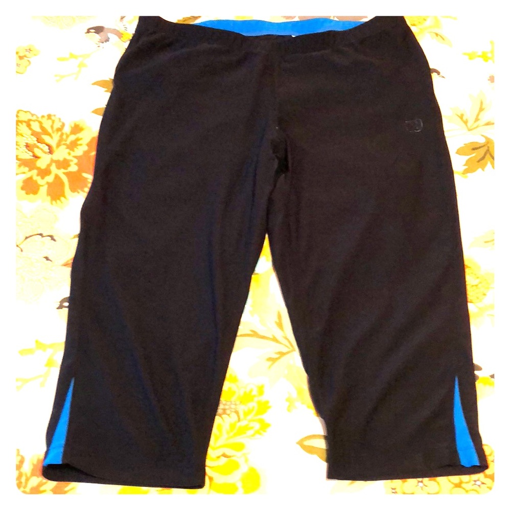 Wilson Black and Blue Tennis Capris